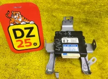 Блок управления 4wd TOYOTA ISIS 2010/Цвет 1F7 8963044020 ZGM15G/ZGM15W/ZGM15 2ZRFAE, передний