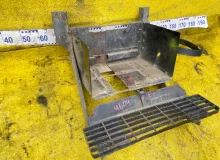 Подножка FORD F800 1995/Цвет BW F80/F80330/1FDPF80C4SVA26396 6BTA/CUMMINS 6BTA5.9, передняя правая Подножка FORD F800 1995/Цвет BW F80/F80330/1FDPF80C4SVA26396 6BTA/CUMMINS 6BTA5.9, передняя правая