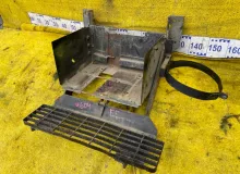 Подножка FORD F800 1995/Цвет BW F80/F80330/1FDPF80C4SVA26396 6BTA/CUMMINS 6BTA5.9, передняя правая Подножка FORD F800 1995/Цвет BW F80/F80330/1FDPF80C4SVA26396 6BTA/CUMMINS 6BTA5.9, передняя правая