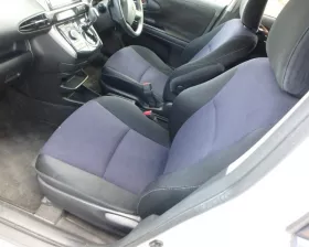 Бардачок между сиденьями TOYOTA