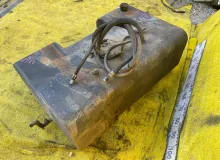 Топливный бак FORD F800 1995/Цвет BW F80/F80330/1FDPF80C4SVA26396 6BTA/CUMMINS 6BTA5.9, передний