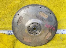 Маховик FORD F800 1995 F80/F80330/1FDPF80C4SVA26396 CUMMINS 5.9 6BTA/B5.9-190/B5.9/CUMMINS 6BTA5.9/CUMMINS FD-1060/CUMMINS MID-RANGE, передний Маховик FORD F800 1995 F80/F80330/1FDPF80C4SVA26396 CUMMINS 5.9 6BTA/B5.9-190/B5.9/CUMMINS 6BTA5.9/CUMMINS FD-1060/CUMMINS MID-RANGE, передний