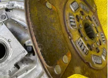 Корзина сцепления FORD F800 1995 F80/F80330/1FDPF80C4SVA26396 CUMMINS 5.9 6BTA/B5.9-190/B5.9/CUMMINS 6BTA5.9/CUMMINS FD-1060/CUMMINS MID-RANGE