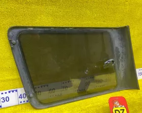 Стекло собачника TOYOTA