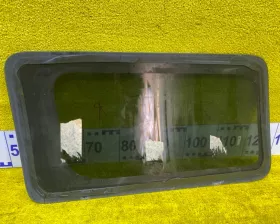 Стекло собачника General Motors