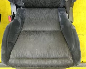 СИДЕНИЕ ПАРА TOYOTA