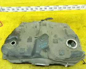 Топливный бак Toyota