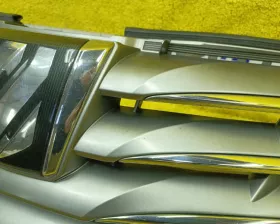Решетка радиатора TOYOTA