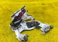 Ролик раздвижной двери TOYOTA ALPHARD/VELLFIRE 2008/Цвет 070 6832058020 GGH20W/GGH20/GGH25W/GGH25/ANH20W/ANH20/ANH25W/ANH25/ATH20W/ATH20 2GRFE, задний левый