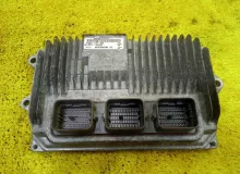 Блок управления двс HONDA VEZEL 2014/Цвет NH788P 3782051E968 RU4 LEB