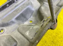 Крепление аккумулятора TOYOTA LAND CRUISER PRADO 1995/Цвет 2BJ 7440360111 KZJ78W/KZJ78G/KZJ71G/KZJ71W 1KZTE, переднее левое