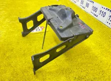 Крепление аккумулятора TOYOTA LAND CRUISER PRADO 1995/Цвет 2BJ 7440360111 KZJ78W/KZJ78G/KZJ71G/KZJ71W 1KZTE, переднее левое