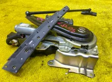 Доводчик двери пятой TOYOTA ALPHARD/VELLFIRE 2008/Цвет 1E4 8500759025 GGH20W/GGH20/GGH25W/GGH25/ANH20W/ANH20/ANH25W/ANH25/ATH20W/ATH20 2GRFE, задний