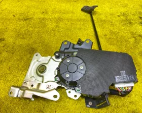 Доводчик двери пятой TOYOTA