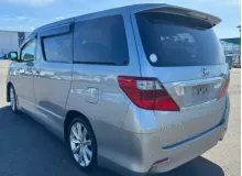 Доводчик двери пятой TOYOTA ALPHARD/VELLFIRE 2008/Цвет 1E4 8500759025 GGH20W/GGH20/GGH25W/GGH25/ANH20W/ANH20/ANH25W/ANH25/ATH20W/ATH20 2GRFE, задний