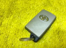 Ключ зажигания TOYOTA ALPHARD/VELLFIRE/ESTIMA/NOAH/VOXY 2008/Цвет 070 8990428032 ZRR70G/ZRR70W/ZRR75G/ZRR75W/AHR20W/ACR50W/ACR55W/GSR50W/GSR55W/GGH20W/GGH25/GGH25W/ANH20/ANH20W/ANH25/ANH25W/GGH20 2AZFE, передний