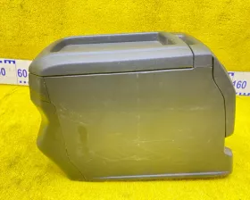 Бардачок между сиденьями Toyota