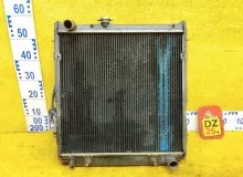 Радиатор основной TOYOTA LAND CRUISER PRADO 1994/Цвет 29V 1640067030 KZJ78W/KZJ78G/KZJ71G/KZJ71W 1KZTE, передний