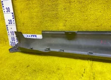 Накладка на порог HONDA VEZEL 2014/Цвет B594P 71850T7B003 RU4/RU3/RU1/RU2 LEB, левая