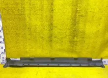 Накладка на порог HONDA VEZEL 2014/Цвет B594P 71850T7B003 RU4/RU3/RU1/RU2 LEB, левая