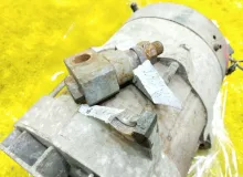 Генератор DAEWOO/KIA/DOOSAN BH113/BH117/BH120/BS106/AM937/DE12/NOVUS 1996 96359317 KL2UL D2366/D1146/D2366/DE08TIS/DE12/DE12TI/DE12TIS/DL08K/DL08S, передний