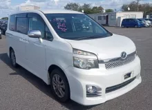 Накладка на крыло TOYOTA VOXY/NOAH 2010/Цвет 070 7690828070 ZRR70W/ZRR70G/ZRR70/ZRR75G/ZRR75W/ZRR75 3ZRFAE, задняя левая