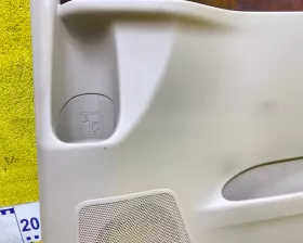Обшивка дверей Toyota