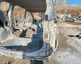 Крыло заднее TOYOTA