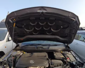 Капот Mercedes-Benz