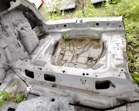 Тазик железный Mercedes-Benz
