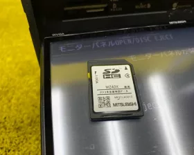 Магнитофон MITSUBISHI
