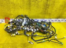 Коса под торпеду TOYOTA ISIS 2009/Цвет 1F7 8214544290 ZGM10W/ANM10G/ANM10W/ANM15G/ANM15W/ZGM10G/ZGM10W/ZGM11G/ZGM11W/ZGM15G/ZGM15W/ZNM10G 2ZRFAE, передняя