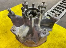 Ступица FORD F800 1995/Цвет BW F80/F80330/1FDPF80C4SVA26396 6BTA/CUMMINS 6BTA5.9, задняя правая Ступица FORD F800 1995/Цвет BW F80/F80330/1FDPF80C4SVA26396 6BTA/CUMMINS 6BTA5.9, задняя правая