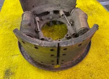 Механизм стояночного тормоза FORD F800 1995/Цвет BW F80/F80330/1FDPF80C4SVA26396 6BTA/CUMMINS 6BTA5.9, задний правый