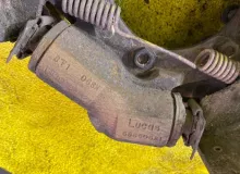 Механизм стояночного тормоза FORD F800 1995/Цвет BW F80/F80330/1FDPF80C4SVA26396 6BTA/CUMMINS 6BTA5.9, задний правый