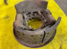 Механизм стояночного тормоза FORD F800 1995/Цвет BW F80/F80330/1FDPF80C4SVA26396 6BTA/CUMMINS 6BTA5.9, задний правый