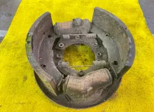 Механизм стояночного тормоза FORD F800 1995/Цвет BW F80/F80330/1FDPF80C4SVA26396 6BTA/CUMMINS 6BTA5.9, задний левый