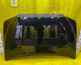 Капот Toyota