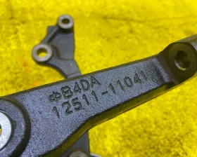 Крепление генератора Toyota