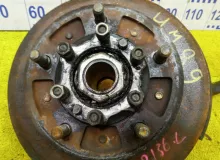 Ступица TOYOTA LAND CRUISER 1999 4320260020 HDJ101/HDJ101K/HDJ100L/UZJ100L/HDJ100/UZJ100W/UZJ100/FZJ100/FZJ105/HZJ105/HZJ105L 1HDFTE, передняя левая