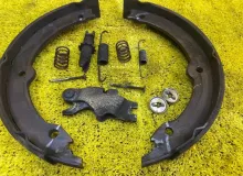 Механизм стояночного тормоза TOYOTA TUNDRA 2007/Цвет 202 USK51L/USK50L/USK52L/USK55L/USK56L/USK57L/GSK50/GSK51/GSK52/UCK50/UCK51/UCK52/UCK55/UCK56/UCK57/UPK50/UPK51/UPK52/UPK55/UPK56/UPK57 3URFE, задний правый