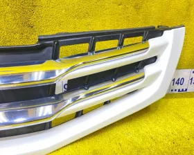 Решетка радиатора Toyota