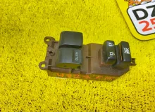 Блок управления стеклоподъемниками TOYOTA FJ CRUISER 2011/Цвет 2KC 8482035120 GSJ15W/GSJ10W 1GRFE, передний правый