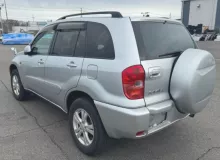 Колпак запасного колеса TOYOTA RAV4 2001/Цвет 1D4 6477342010 ACA21W/ACA21/ACA20W/ACA20/ACA22/ACA23/ACA26/ACA28/ZCA25/ZCA25W/ZCA26/ZCA26W 1AZFSE, задний
