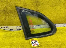Стекло собачника BMW X1 2010/475/BLACK SAPPHIRE METALLIC 51372993821 E84 N46B20BD, заднее левое