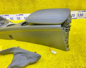 Бардачок между сиденьями BMW