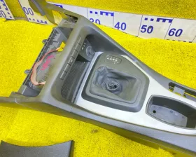 Бардачок между сиденьями BMW