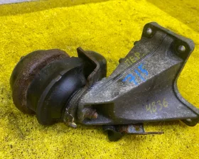 Подушка двигателя SUZUKI