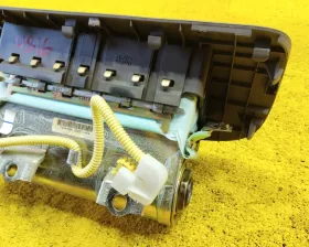 Подушка безопасности пассажира Toyota