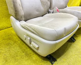 СИДЕНИЕ ПАРА Toyota